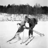 Flicka lär sig åka skidor, Uddevalla