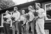Bågskyttar hyllades med gåva och blommor i Lindome, år 1984.

För mer information om bilden se under tilläggsinformation.