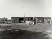 Cykelfabriken Monark. Lastning av cyklar i järnvägsvagnar.