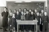 Elever i klassrum på Mosjö kyrkskola, 1944-03-08