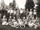 Elever med lärare vid Mosjö kyrkskola, hösten 1949