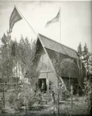 Gefle-utställningen 1901. En Lantbruks-, industri- och slöjdutställning. Utställningarna höll till på Norr där ett järnvägsspår lagts, norrlandsföretag visade sina produkter. Utställningen pågick i 65 dagar.
Strömsbergs bruk monter vid utställningen.