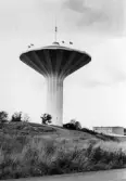 Rundhällar vid vattentornet Svampen, 1964