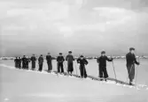 Skolelever från Örebro på skidtur, 1941
