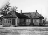 Byggnader vid Västra skolan i Almby, 1950