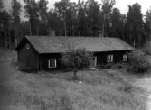 (uppgifter saknas). Möjligen Kavlåsstugan och dess grannhus på ursprunglig plats.