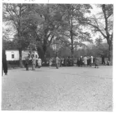 Kloster. Herrgården, Husby socken. Kaffedrickning vid katolska mässan, juni 1955.