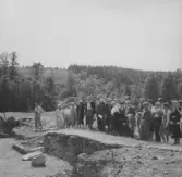 Gudsberga kloster, Husby socken. Visning av Gudsberga klosterruin för Falubygdens turistförening av la Björn Hallerdt i juli 1959.