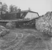 Gudsberga kloster, Husby socken. Södra, mellersta och norra skeppen i kyrkan. Foto mot väster.