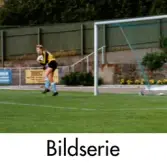 Serie om tre fotografier som visar fotbollslaget Jitex BK spela match på Kvarnbyvallen i Mölndal, slutet av 1980-talet eller början av 1990-talet. Motståndarlag och slutresultat är okända.