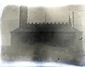 Köpenhamns rådhus från Rådhusplatsen. 
Mycket skadat och mörkt foto.