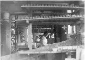 Gefle Porslinsfabrik, arbetande kvinnor, 1915-1925.