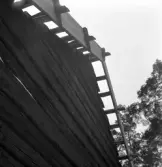 Friluftsmuseet, i Jönköpings stadspark, består av flera äldre byggnader till exempel soldattorpet, som flyttades från Linderås. Detta dokumenterades 1978-03-10.