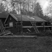 Friluftsmuseet, i Jönköpings stadspark, består av flera äldre byggnader till exempel soldattorpet, som flyttades från Linderås. Detta dokumenterades 1978-03-10.