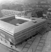 Södertorgets rutnät framför Medborgarhuset, 1965