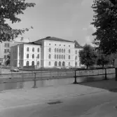 Örebro teater mot teaterplan och Svartån, 1970-tal