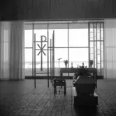 Kista i Mäster Olofs kapell vid krematoriet, 1977