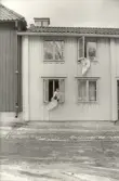 Vädring av sängkläder i Wadköping, 1970-tal