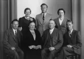Familjen Malm hos fotografen i Örebro, 1938