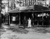 Gävle stad – Väster, Stadsträdgården.
Serveringen 