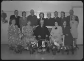 Grupporträtt, 90-års foto. Johansson. Ålderdomshemmet, Kolbäck. Ur Gustaf Åhmans samling.