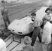 Ferrari i depå på Gelleråsbanan. Karlskoga.1956-08-05