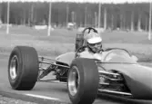 Racing i närbild. Velodromloppet. Karlskoga motorstadion. 1969-05-03