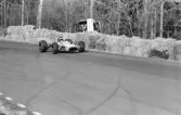 Ronnie Peterson kör mot F3-segern på Karlskoga motorstadion, 1969-05-03