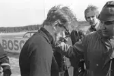 Efter tävlingen. Karlskoga motorstadion, 1969-05-03