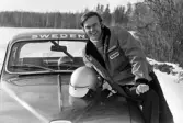 En rallyvinnare poserar, 1971-03-04