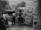 På spaning från cykelleden över stugor, 1951