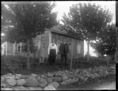 Slagrutemannen Karl i Nordtorp med maka och son