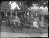 Ungdomar samlade för fest