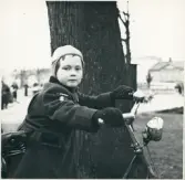 Vänersborg. Torborg med cykel