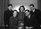 Familjen Norin, Nils Johan med hustrun Hildur Norin, född Holmgren, dottern Margareta i mitten av bilden samt sönerna Nils Olov ”Olle” Norin och Stig Lennart Norin.