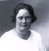 Porträtt av Hilma (enligt bildtext i album).