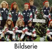 Serie om två fotografier som visar lagbilder av fotbollslaget Jitex BK i Mölndal, år 1990. På en av bilderna har spelarna på sig tomteluvor.