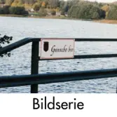 Serie om åtta fotografier som visar Gunnebo bro vid Stensjön i Mölndal, år 1997.