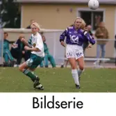 Serie om tre fotografier som visar fotbollslaget Jitex BK spela match mot Wä IF på Kvarnbyvallen i Mölndal, år 1994. Slutresultatet är okänt.