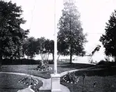 Foto av utsikten från övre verandan vid Gröndal, Norrlandet, Gävle kommun (enligt bildtext i album).