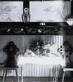 Foto av Ingrids födelsedagsbord på Gröndal, 1898 (enligt text i album).