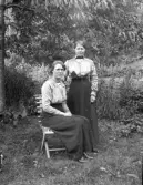 Dals Rostock. Två kvinnor