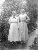 Dals Rostock. Två kvinnor