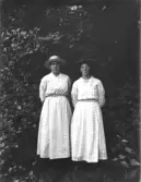 Dals Rostock. Två kvinnor