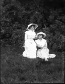 Dals Rostock. Två kvinnor