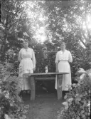 Dals Rostock. Två kvinnor