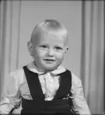 Pojke och Irma Åsberg från Foghammar, Alunda, Uppland