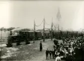 Invigningståget med lok nr. 1 Nordenfalk står klart att lämna Falkenberg den 27 sept. 1894.