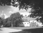Badhusparken tillkom 1947. Badhuset som är ombyggt inrymmer idag musikskola.