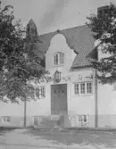Ur Harrys historia: För nya badhuset gavs bygglov 1914. Sparbanken hade 1912 anslagit 45000 kronor för ett nytt badhus.